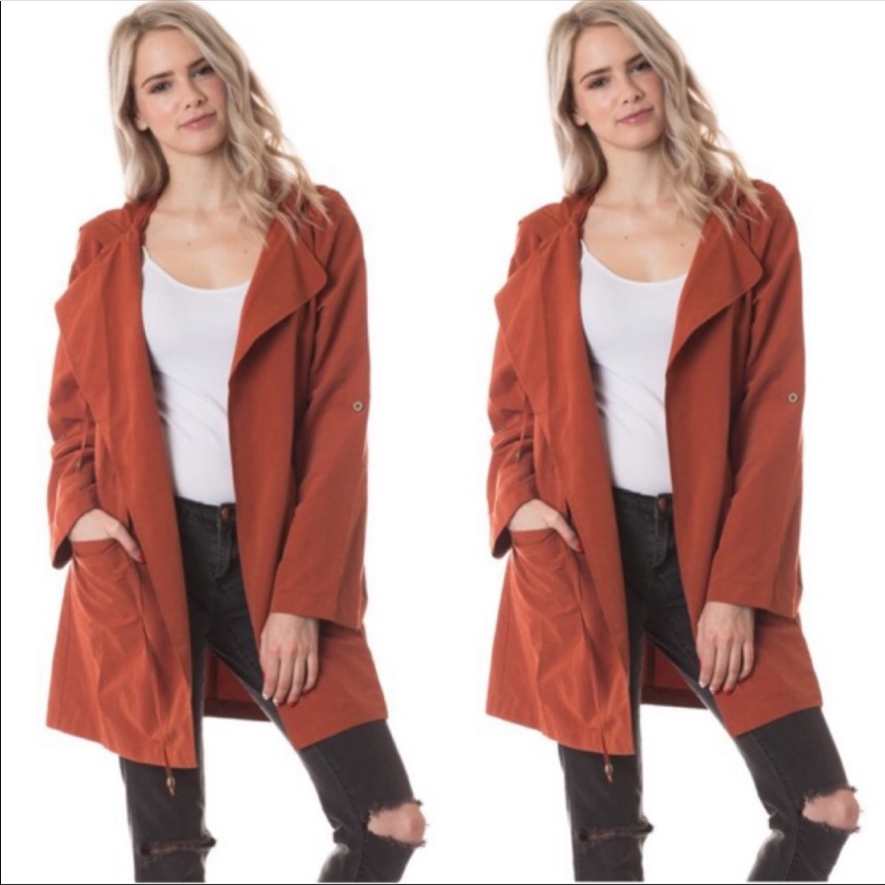 NEW! LIGHTWEIGHT JACKET WITH A HOOD